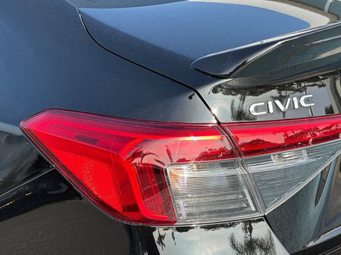 Used 2024 Honda Civic Sport image 25