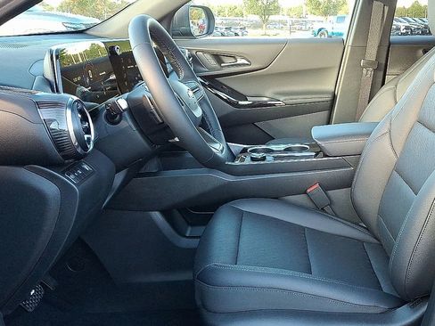 New 2026 Chevrolet Equinox LT image 8