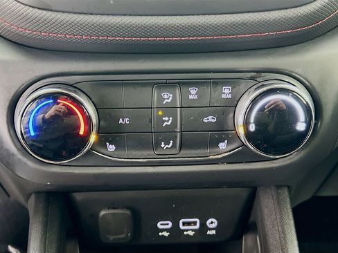 Used 2023 Chevrolet TrailBlazer RS image 16