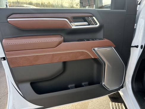 New 2026 GMC Sierra 2500 Denali Ultimate image 15