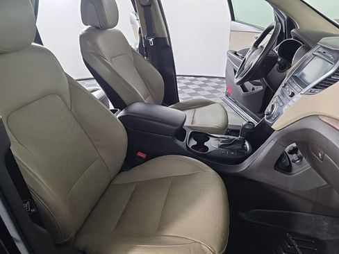 Used 2017 Hyundai Santa Fe Limited image 44