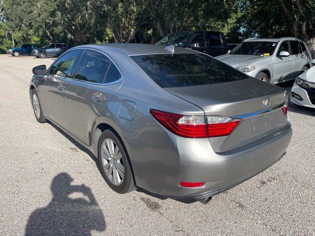 Used 2015 Lexus ES 350 w/ Premium Package FWD image 4