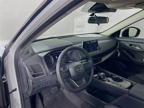 New 2026 Nissan Rogue SV image 7