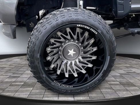 Used 2017 Ford F250 Lariat w/ Lariat Value Package image 9