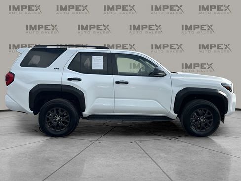 Used 2025 Toyota 4Runner SR5 image 5