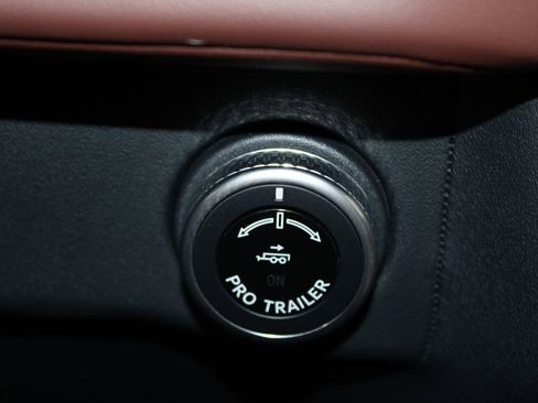 Used 2025 Lincoln Navigator Reserve AWD/4WD image 47