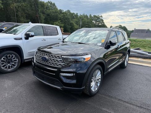 Used 2021 Ford Explorer Limited w/ Hybrid Equipment Group 310A RWD image 3