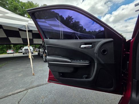 Used 2019 Dodge Charger SXT w/ Leather Interior Group RWD image 16