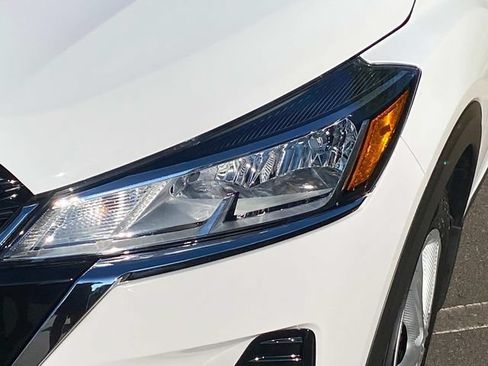 Used 2024 Nissan Kicks S FWD image 5
