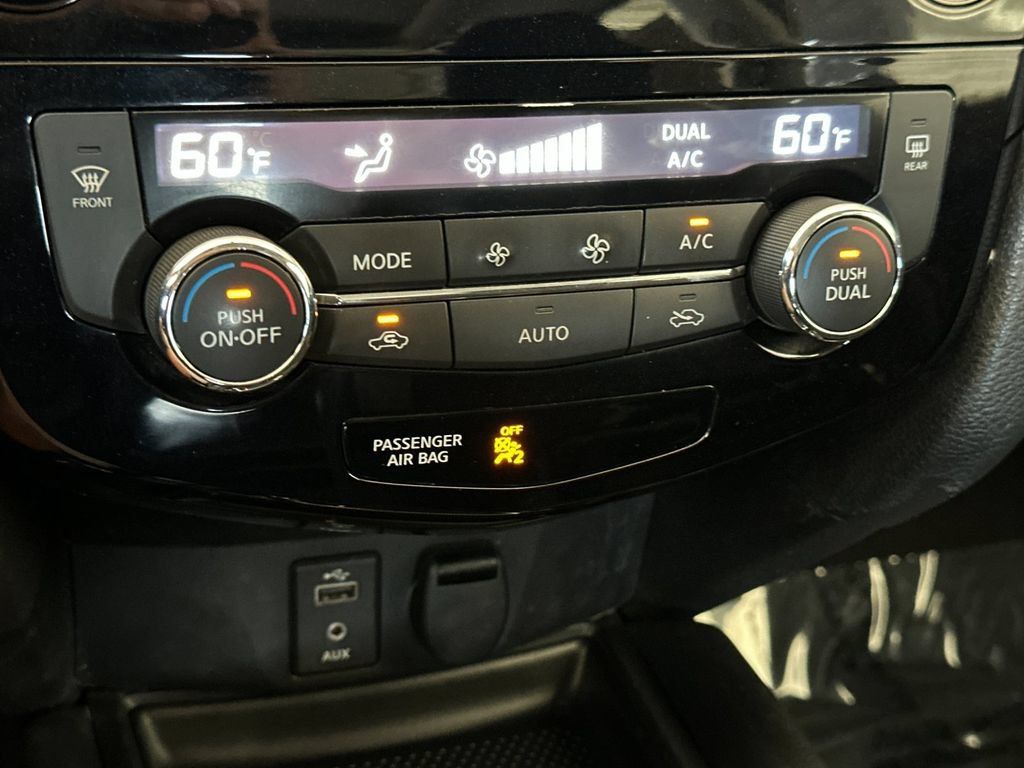 Used 2017 Nissan Rogue SV w/ Sun & Sound Touring Package FWD image 19