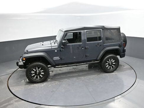 Used 2017 Jeep Wrangler Unlimited Sport w/ Connectivity Group AWD/4WD image 36