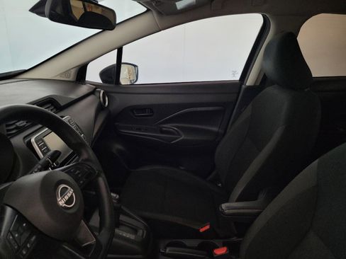 Used 2025 Nissan Versa S w/ Trunk Package FWD image 17