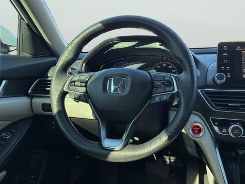 Used 2018 Honda Accord EX image 19