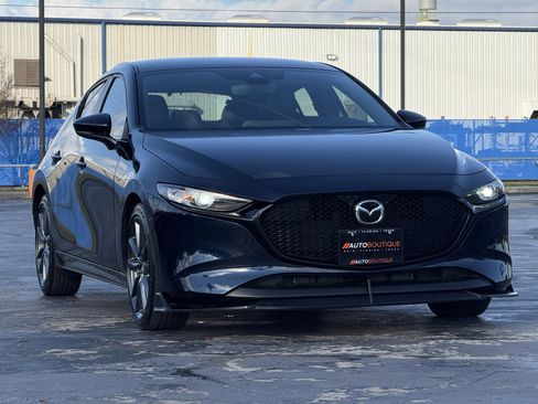 Used 2020 MAZDA MAZDA3 Hatchback image 3
