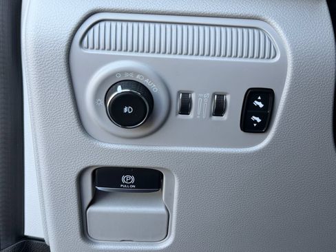 Used 2022 Jeep Wagoneer Series II AWD/4WD image 29