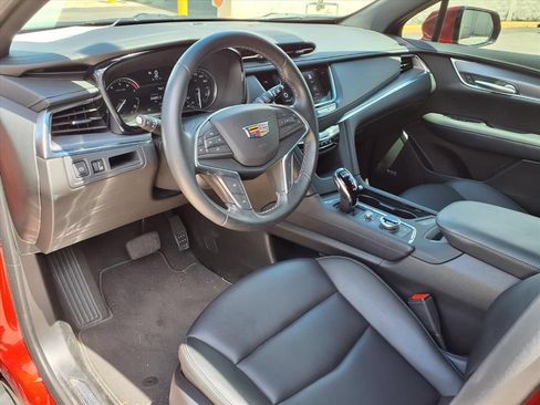 Used 2024 Cadillac XT5 Luxury FWD image 12