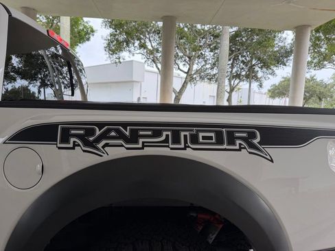Used 2019 Ford F150 Raptor w/ Equipment Group 802A Luxury AWD/4WD image 18