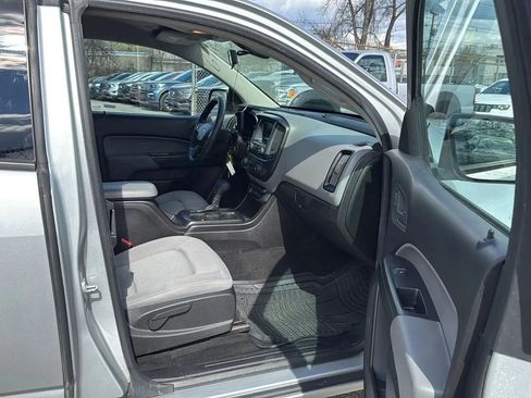 Used 2017 Chevrolet Colorado W/T w/ WT Convenience Package image 24