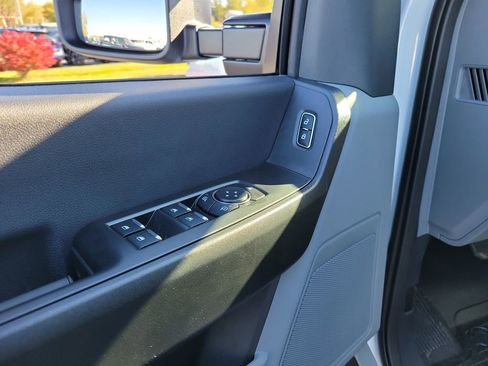 New 2026 Ford F350 XL w/ XL Chrome Package image 19