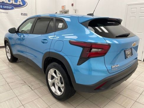 New 2026 Chevrolet Trax LS w/ LS Convenience Package image 17