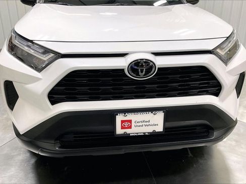 Certified 2025 Toyota RAV4 LE AWD/4WD image 31