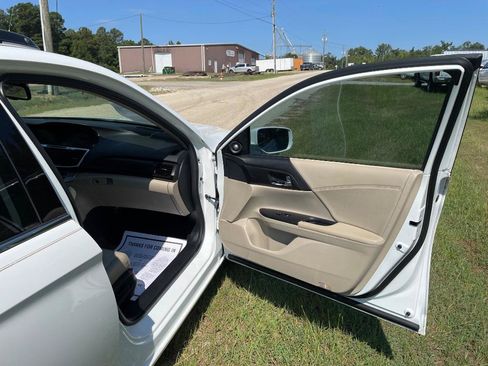 Used 2013 Honda Accord EX-L image 13