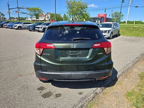 Used 2017 Honda HR-V EX image 4
