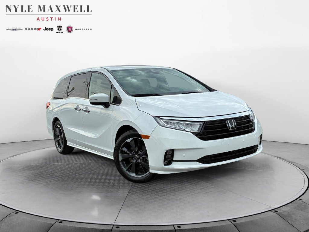 Used 2024 Honda Odyssey Elite image 2
