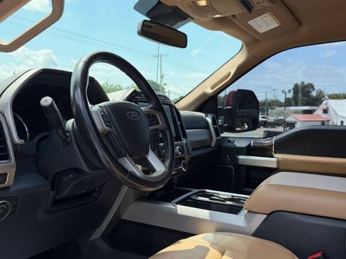 Used 2022 Ford F250 Lariat w/ Lariat Value Package AWD/4WD image 13