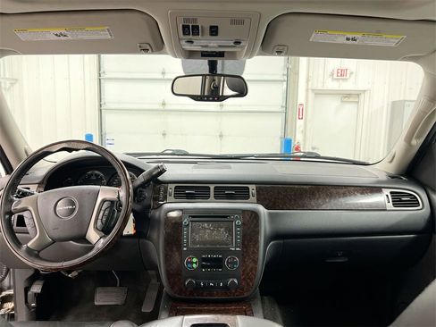 Used 2013 GMC Yukon XL Denali image 10