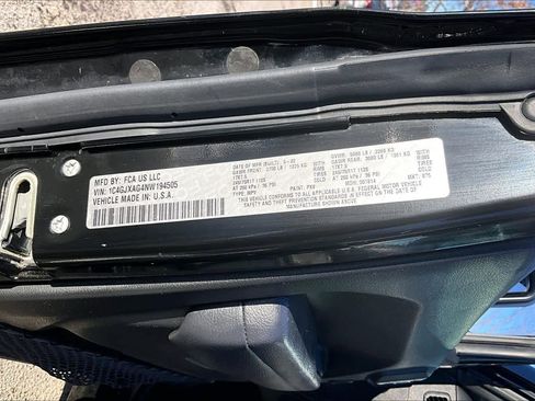 Used 2022 Jeep Wrangler Sport S image 32