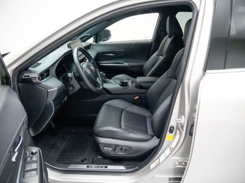 Used 2021 Toyota Venza XLE w/ Softex Package AWD/4WD image 19
