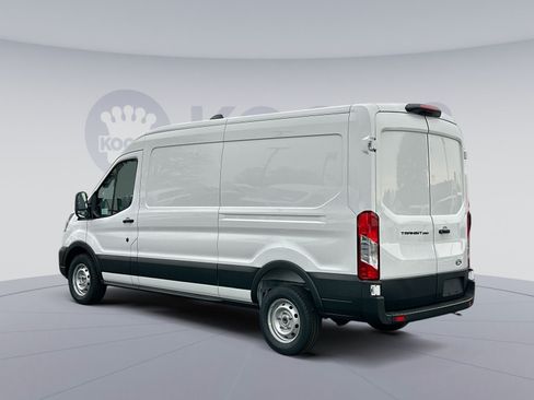 New 2026 Ford Transit 250 148 Medium Roof w/ Load Area Protection Package RWD image 4