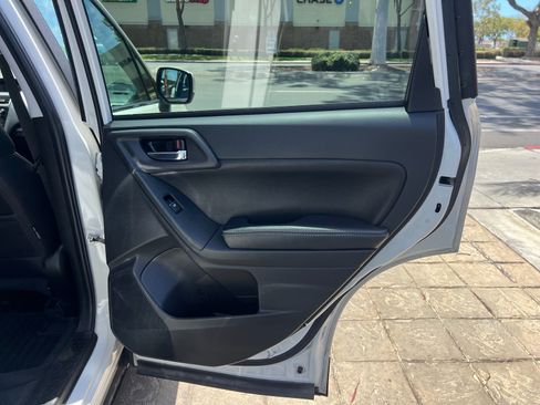 Used 2018 Subaru Forester 2.0XT Premium AWD/4WD image 31