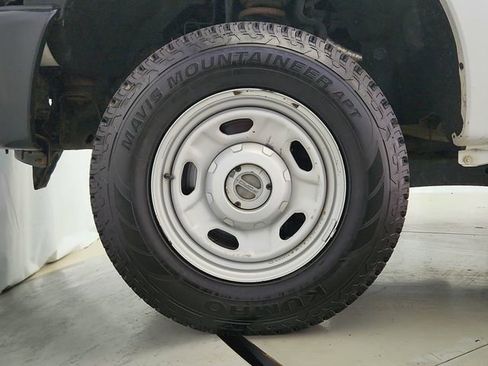 Used 2014 Ford F250 XL w/ Power Equipment Group AWD/4WD image 24