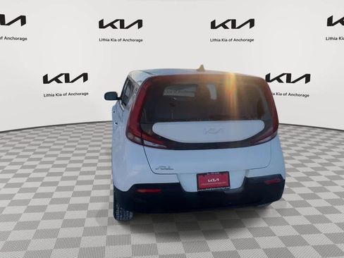 Used 2022 Kia Soul LX w/ Technology Package FWD image 7