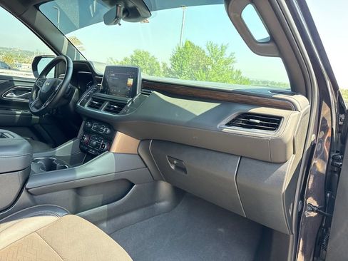 Used 2024 Chevrolet Tahoe High Country AWD/4WD image 35