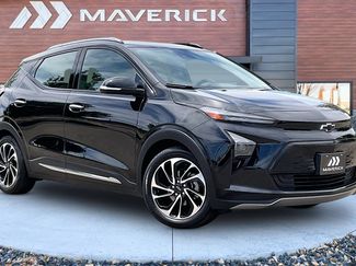 Used 2022 Chevrolet Bolt EUV Premier w/ Sun & Sound Package FWD video 1
