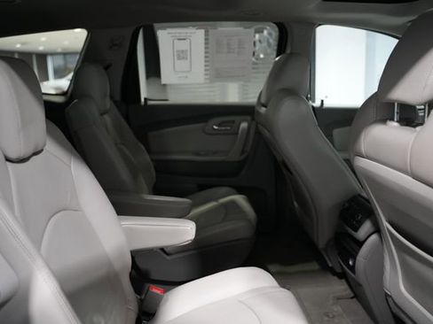 Used 2010 Chevrolet Traverse LT w/ Personal Connectivity Package image 18