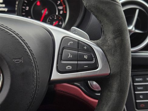 Used 2019 Mercedes-Benz SL 550 image 36