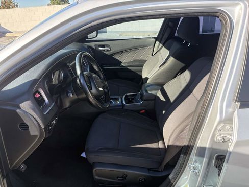 Used 2019 Dodge Charger SXT image 14