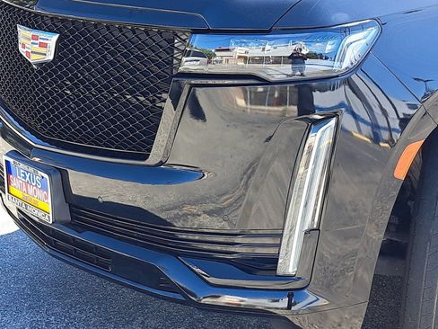 Used 2023 Cadillac Escalade ESV Sport AWD/4WD image 35