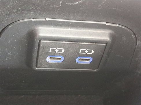 Used 2022 Toyota RAV4 XLE image 26