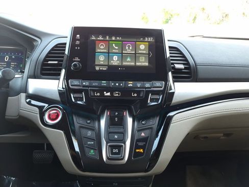Used 2024 Honda Odyssey Touring image 13