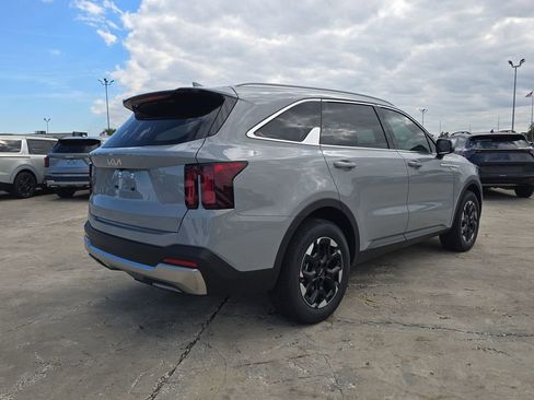 New 2026 Kia Sorento S image 8