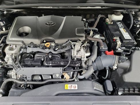 Used 2019 Toyota Camry LE FWD image 30
