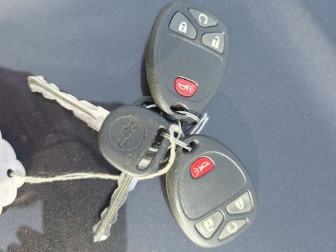 Used 2016 Chevrolet Traverse LT image 23