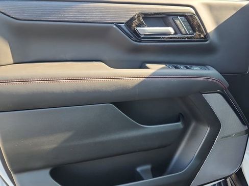 New 2026 GMC Yukon AT4 Ultimate AWD/4WD image 10