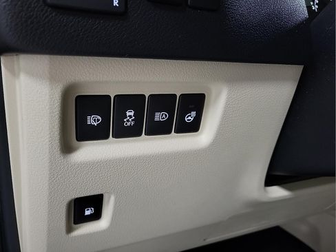 Used 2021 Lexus GX 460 Luxury w/ Sport Design Package AWD/4WD image 13
