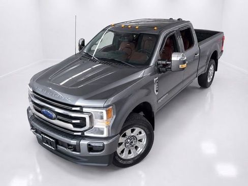 Used 2022 Ford F350 Platinum w/ FX4 Off-Road Package AWD/4WD image 7